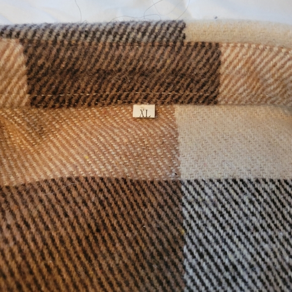 Womens Shacket - Picture 10 of 10